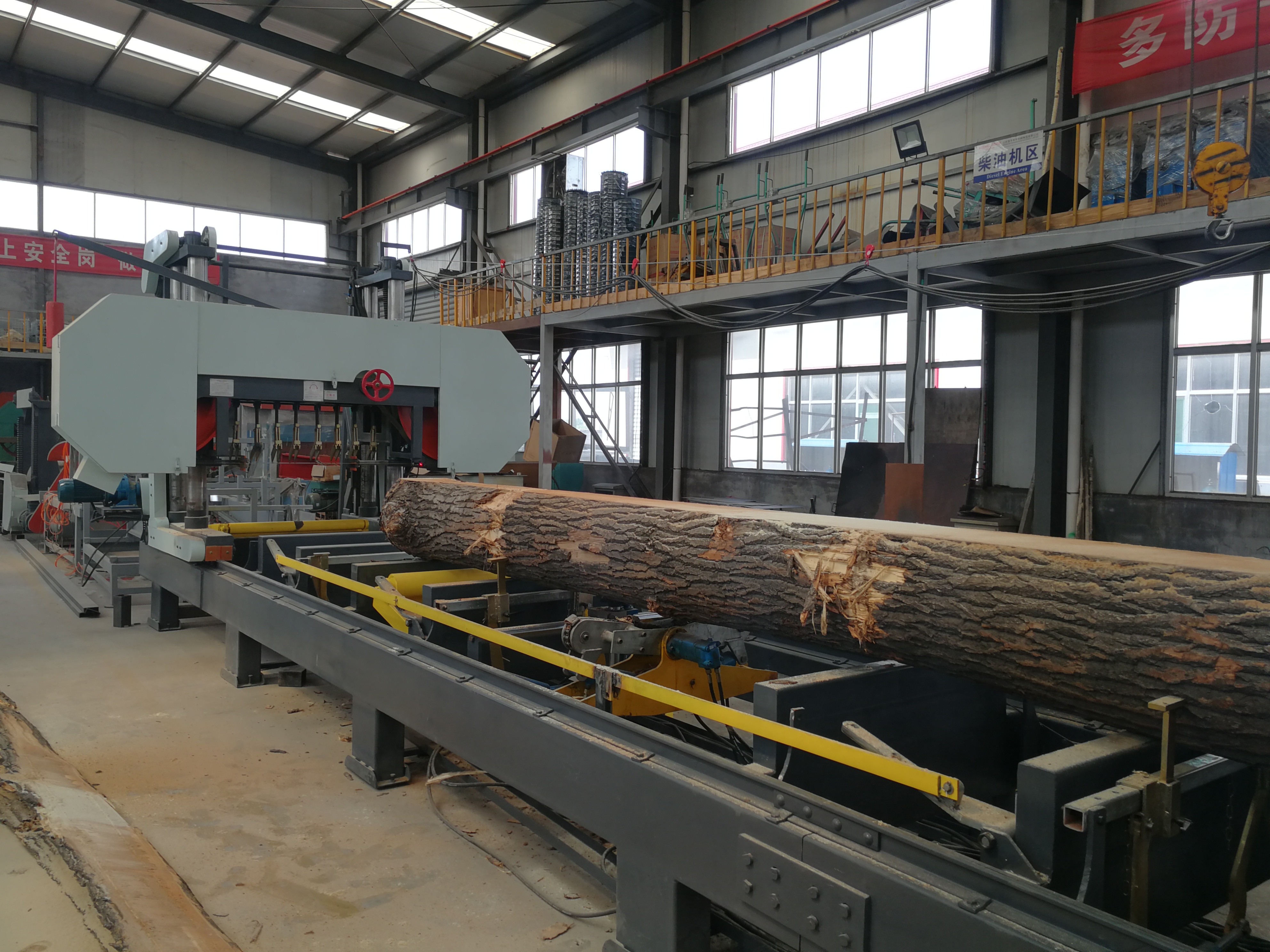 Magnetostrictive sensors can be used in the wood processing field